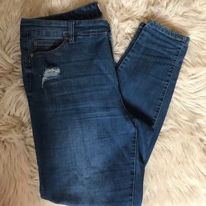 Molly and Isadora mid rise skinny jeans. Sz 16